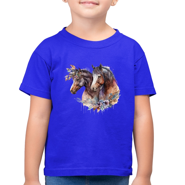 Camiseta Algodão Infantil Casal de cavalos e flores - Azul Royal
