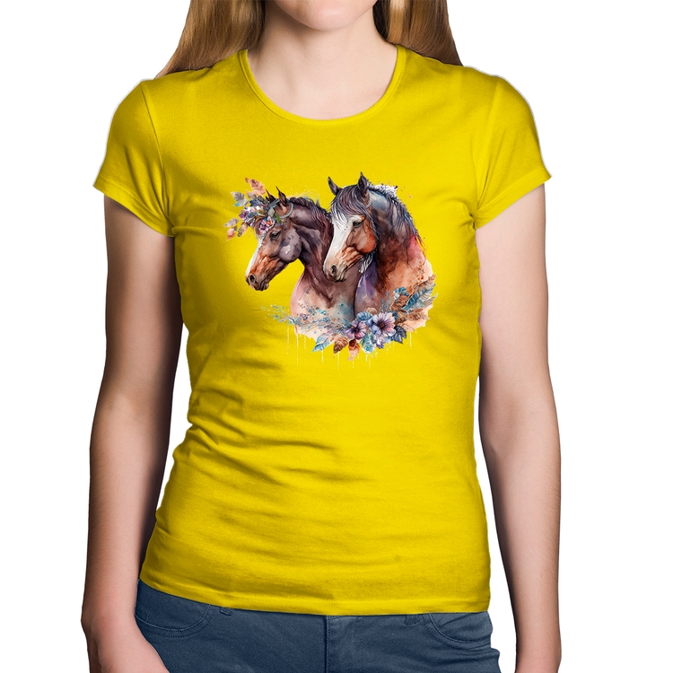 Baby Look Algodão Casal de cavalos e flores - Amarela