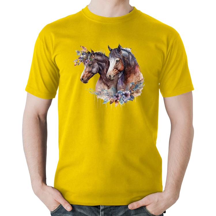 Camiseta Algodão Casal de cavalos e flores - Amarela