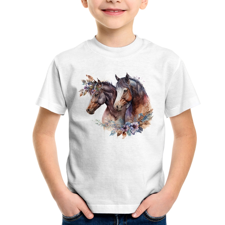 Camiseta Infantil Casal de cavalos e flores