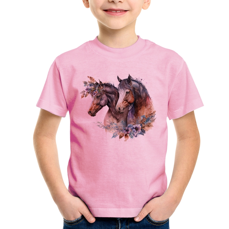 Camiseta Infantil Casal de cavalos e flores - Rosa Bebê
