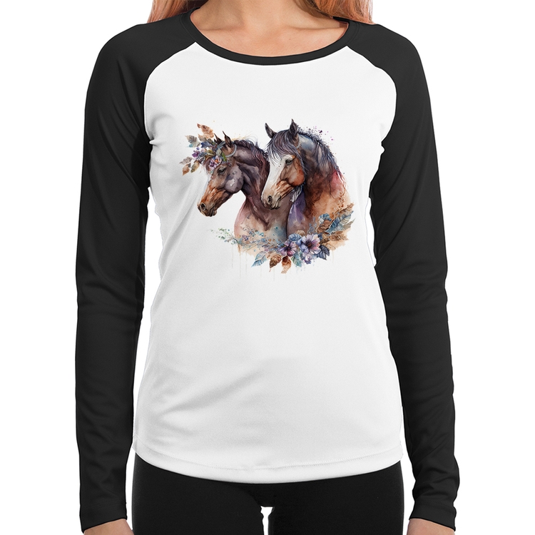 Baby Look Raglan Casal de cavalos e flores Manga Longa