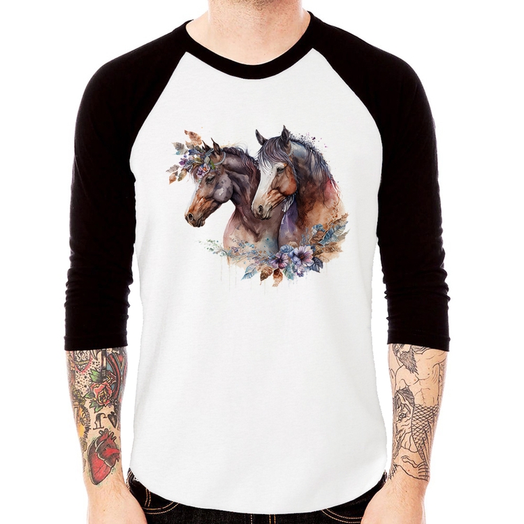 Camiseta Raglan Casal de cavalos e flores Manga 3/4