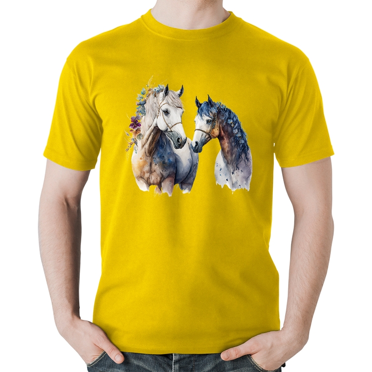 Camiseta Algodão Casal de Cavalos Watercolor - Amarela