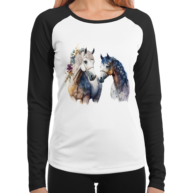 Baby Look Raglan Casal de Cavalos Watercolor Manga Longa