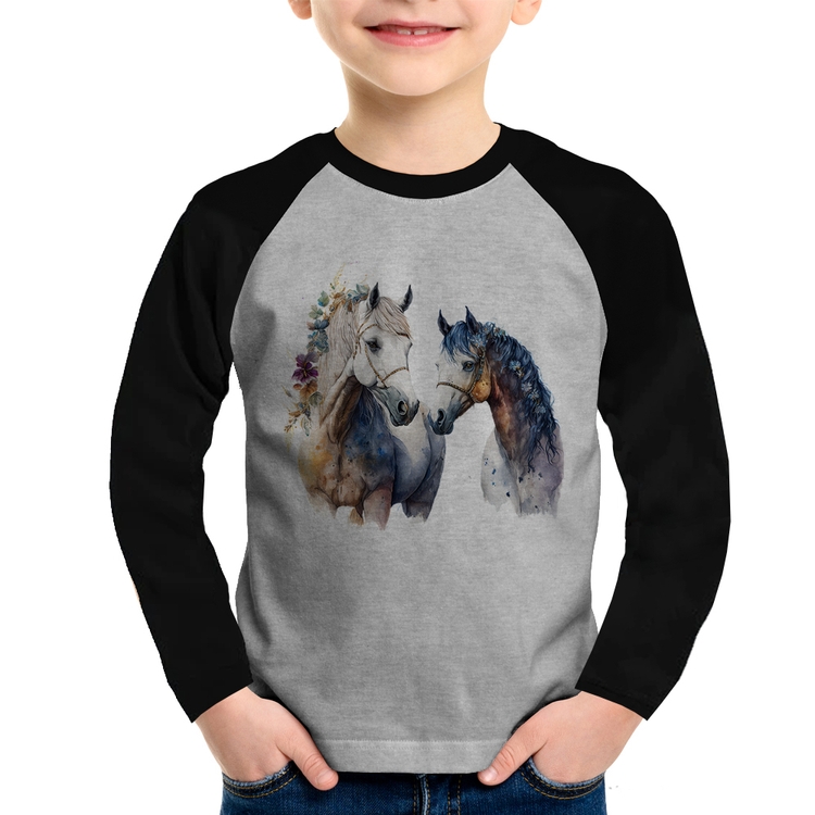 Camiseta Raglan Infantil Casal de Cavalos Watercolor Manga Longa - Cinza/Preto