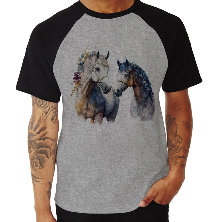 Camiseta Raglan Casal de Cavalos Watercolor - Cinza/Preto