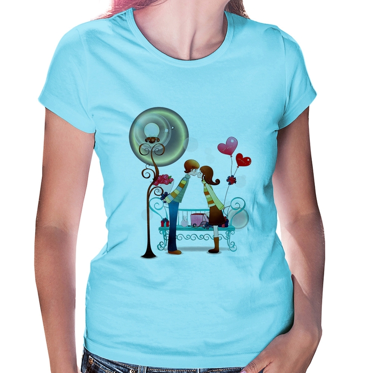 Baby Look Casal Namorados Beijando - Azul Bebê