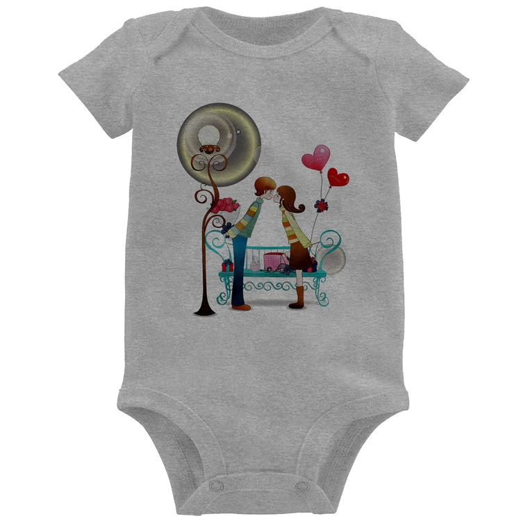 Body Bebê Casal Namorados Beijando - Cinza