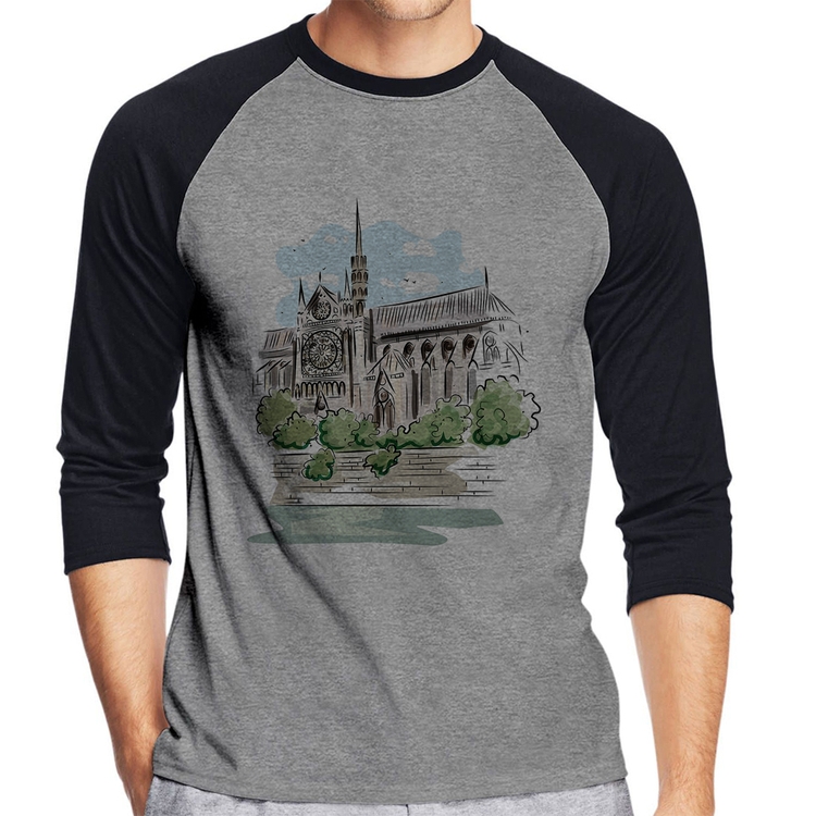 Camiseta Raglan Catedral de Notre-Dame de Paris Manga 3/4 - Cinza/Preto