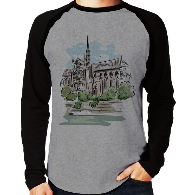 Camiseta Raglan Catedral de Notre-Dame de Paris Manga Longa - Cinza/Preto