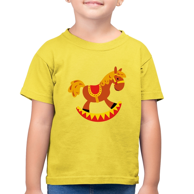 Camiseta Algodão Infantil Cavalo Balanço - Amarelo Canário