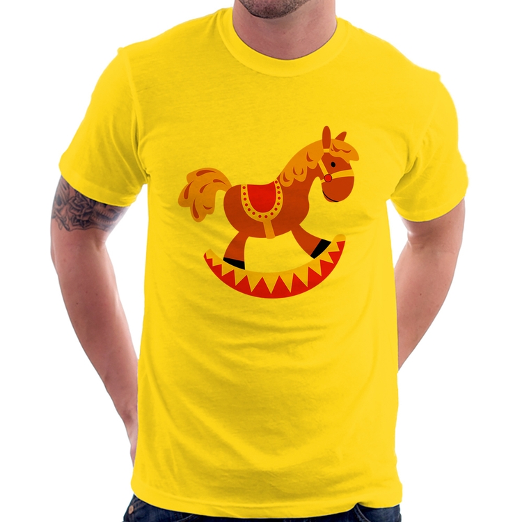 Camiseta Cavalo Balanço - Amarela
