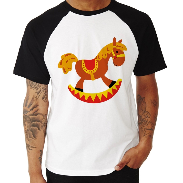 Camiseta Raglan Cavalo Balanço