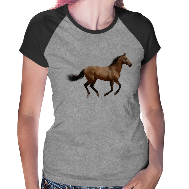 Baby Look Raglan Cavalo Correndo - Cinza/Preto