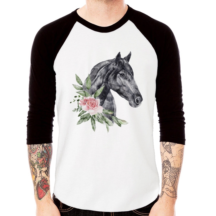 Camiseta Raglan Cavalo e Flores Manga 3/4