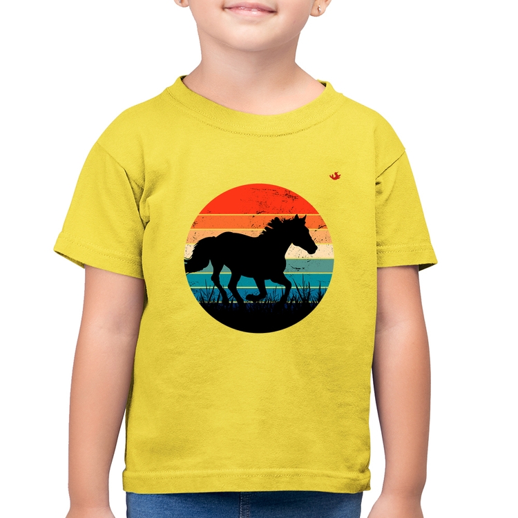 Camiseta Algodão Infantil Cavalo Vintage Sunset - Amarelo Canário