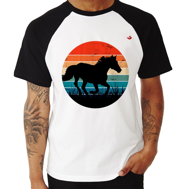Camiseta Raglan Cavalo Vintage Sunset