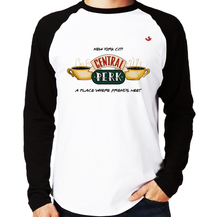 Camiseta Raglan Central Perk Manga Longa