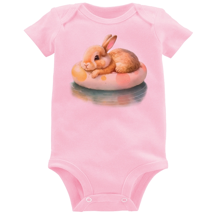 Body Bebê Coelhinho Relaxando Na Piscina  - Rosa Bebê