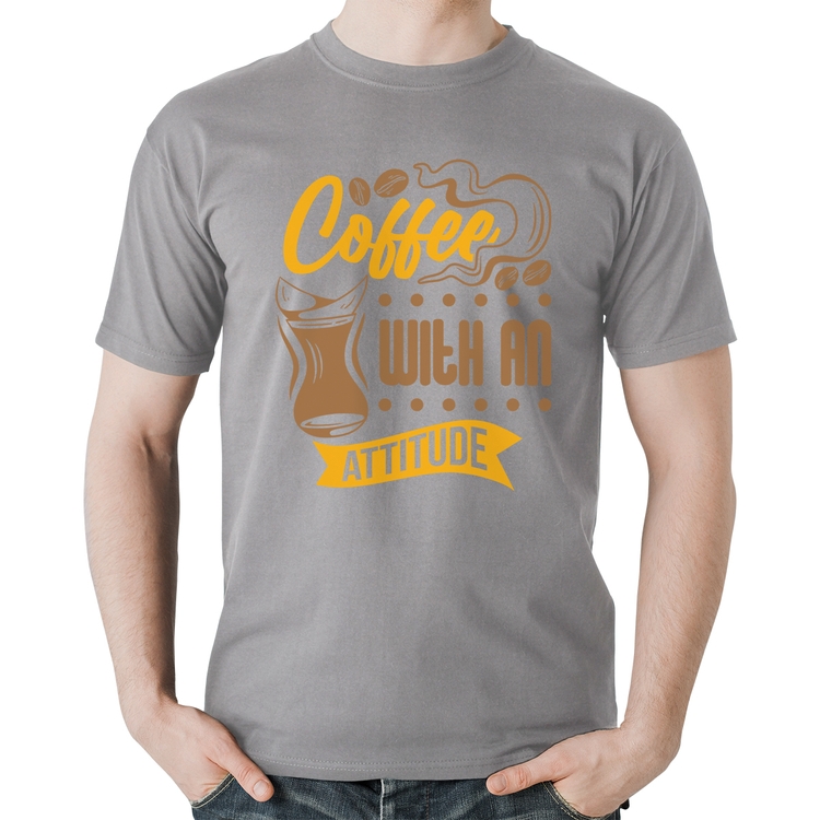 Camiseta Algodão Coffee With An Attitude - Cinza