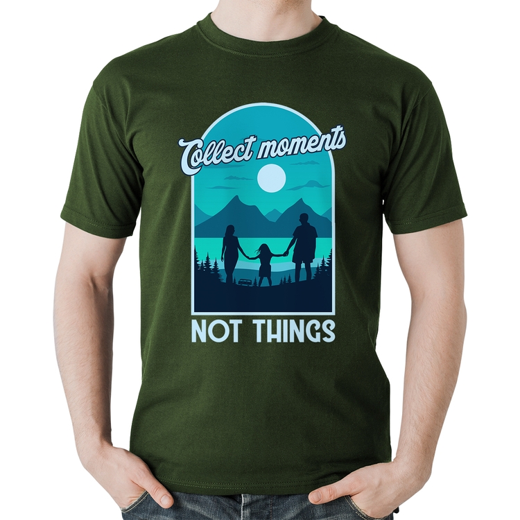 Camiseta Algodão Collect Moments Not Things - Musgo