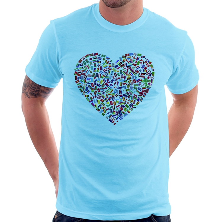 Camiseta Coração Bandeiras - Azul Bebê