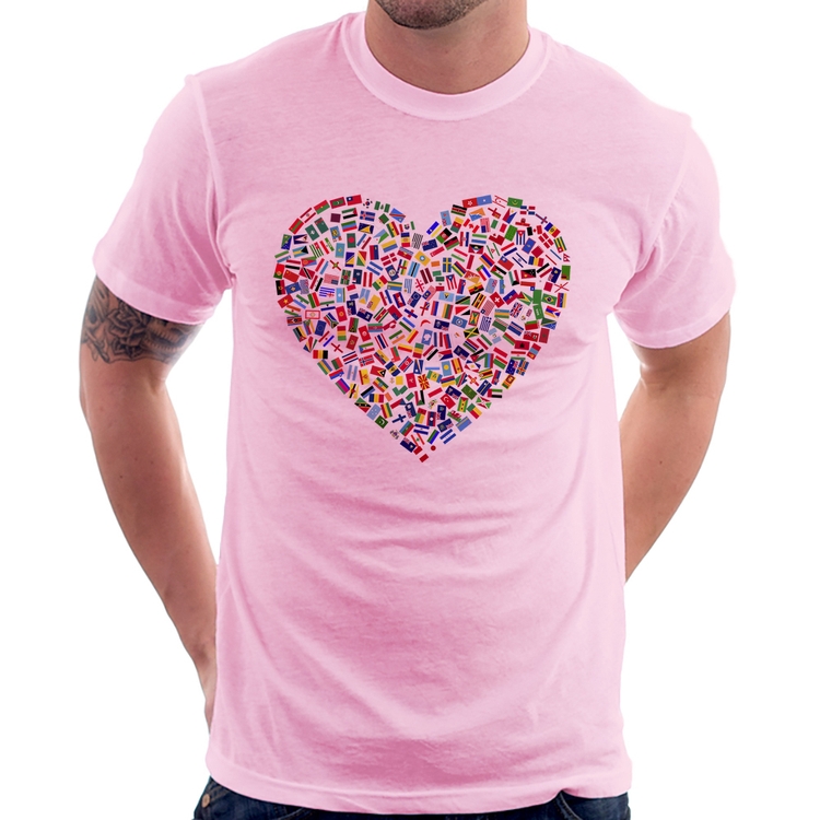 Camiseta Coração Bandeiras - Rosa Bebê