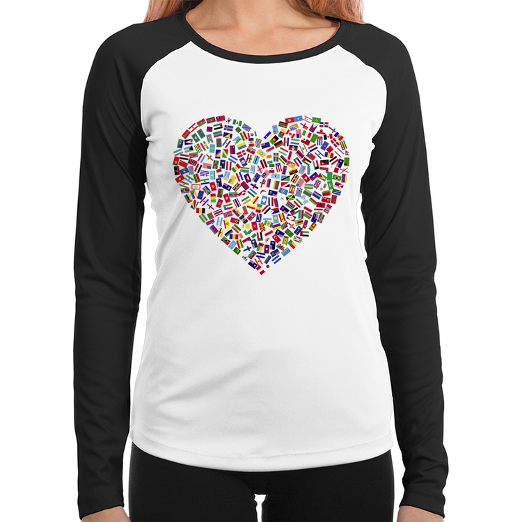 Baby Look Raglan Coração Bandeiras Manga Longa