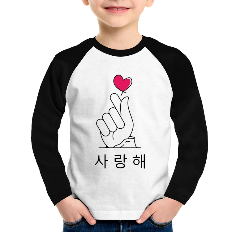 Camiseta Raglan Infantil Coração coreano (te amo) Manga Longa