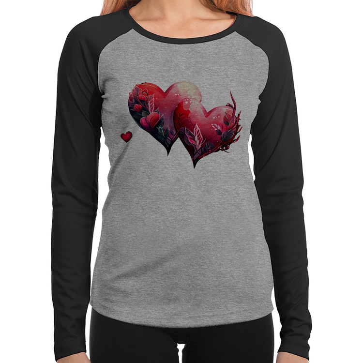 Baby Look Raglan Corações Flores Manga Longa - Cinza/Preto