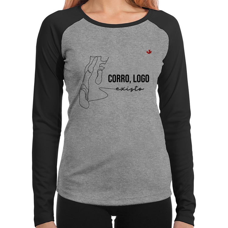 Baby Look Raglan Corro, logo existo Manga Longa - Cinza/Preto