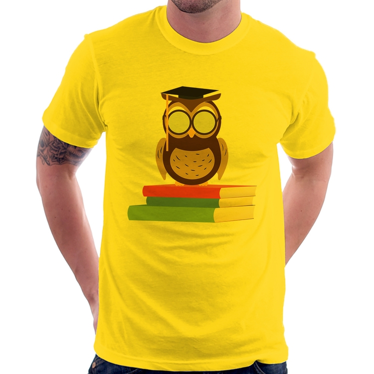 Camiseta Coruja Estudante - Amarela