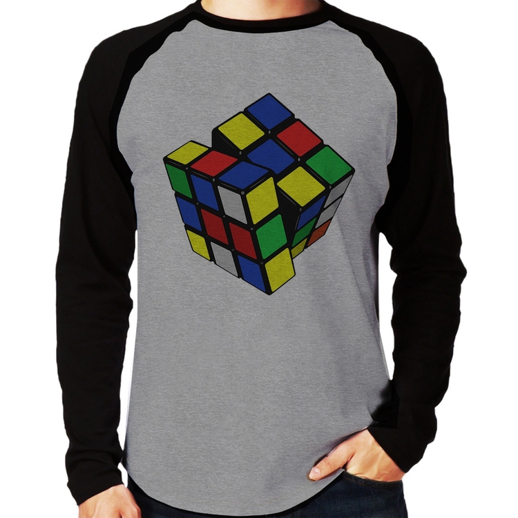 Camiseta Raglan Cubo Mágico Manga Longa - Cinza/Preto
