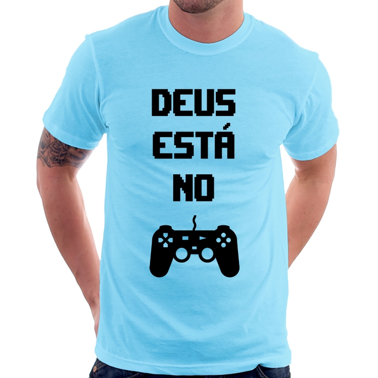 Camiseta Deus está no controle - Azul Bebê