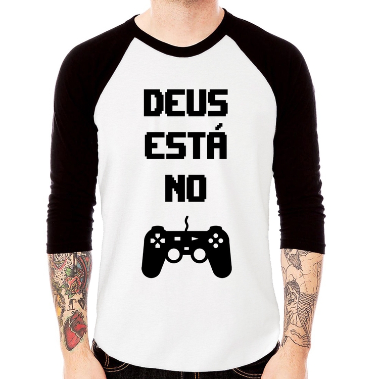 Camiseta Raglan Deus está no controle Manga 3/4