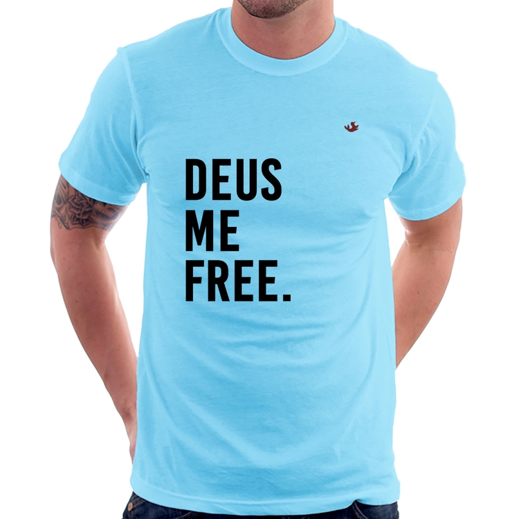 Camiseta Deus me free - Azul Bebê