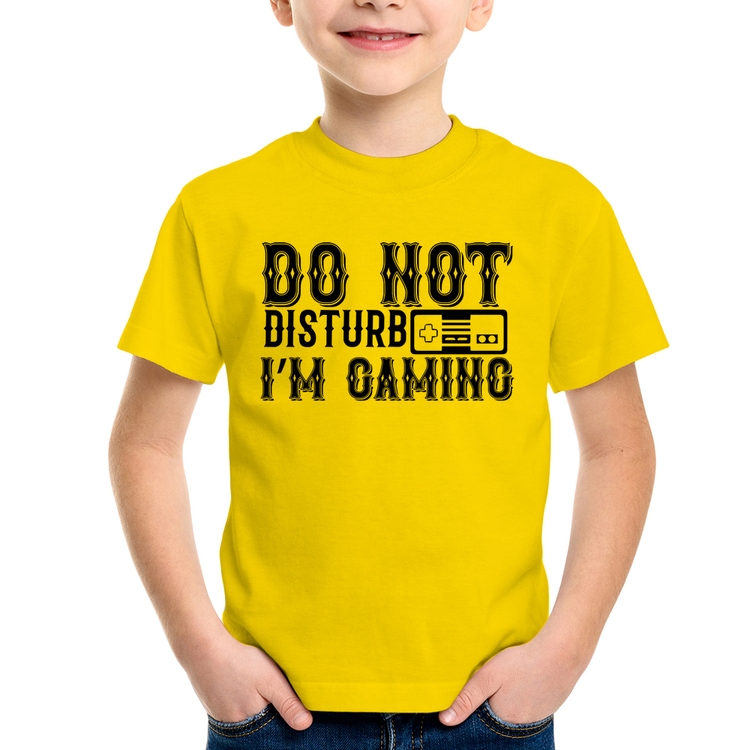 Camiseta Infantil Do Not Disturb I'm Gaming - Amarela