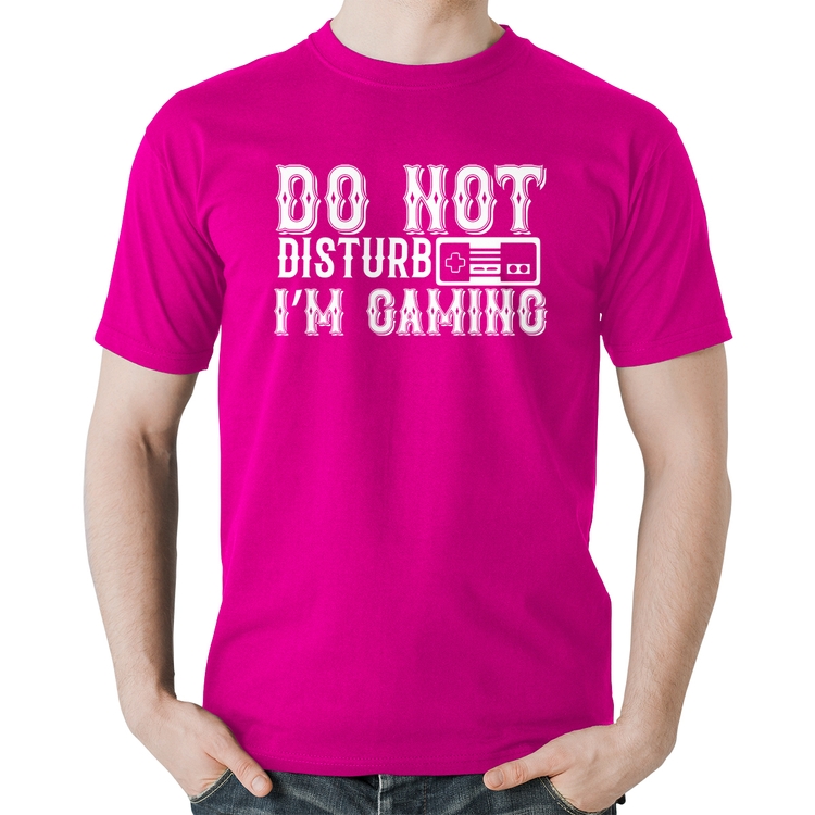 Camiseta Algodão Do Not Disturb I'm Gaming - Rosa