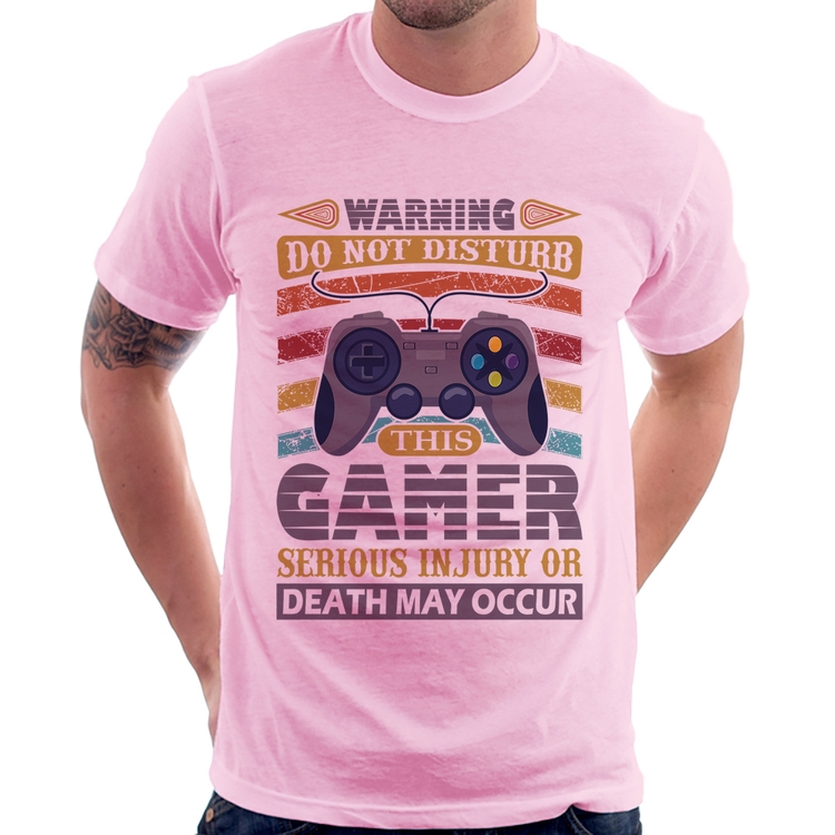 Camiseta Do Not Disturb This Gamer - Rosa Bebê