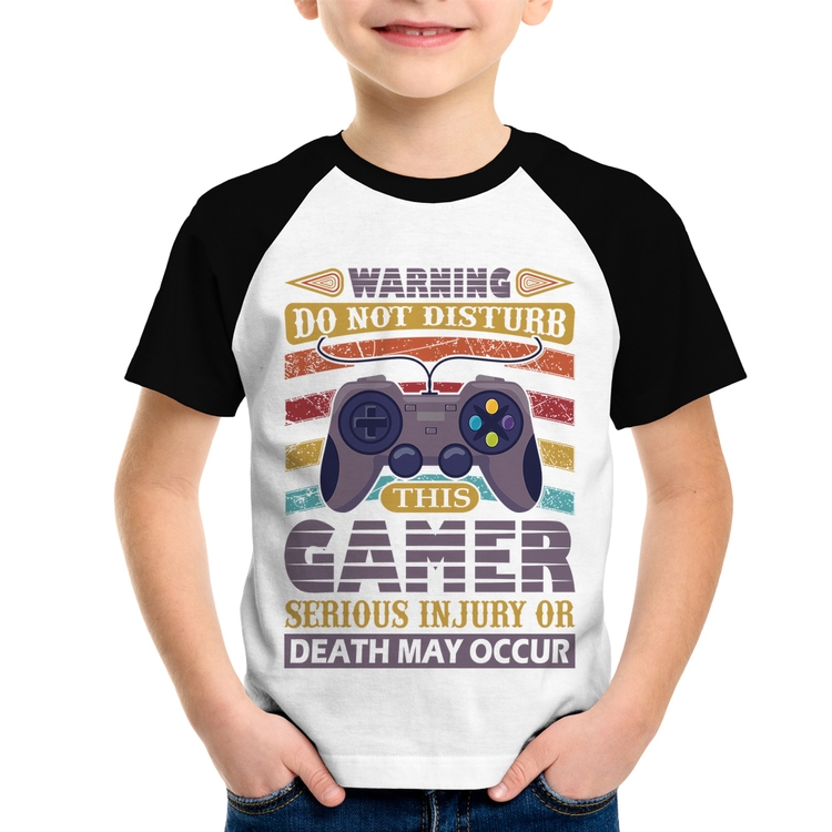 Camiseta Raglan Infantil Do Not Disturb This Gamer