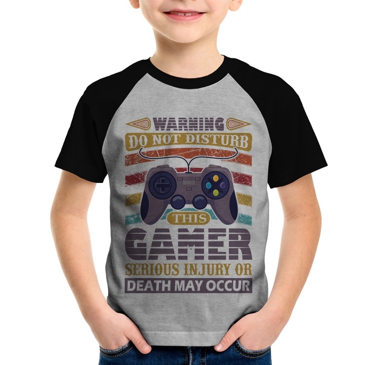 Camiseta Raglan Infantil Do Not Disturb This Gamer - Cinza/Preto