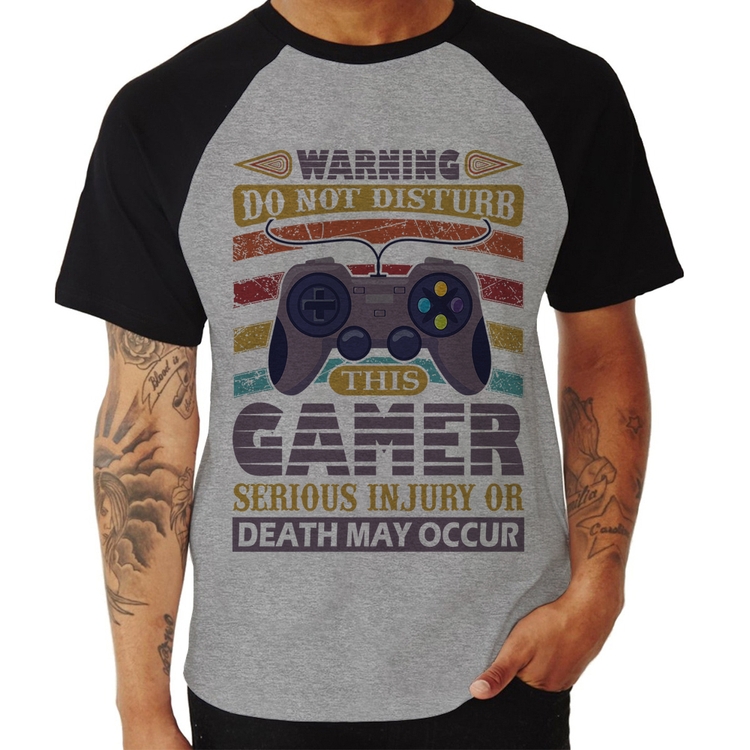 Camiseta Raglan Do Not Disturb This Gamer - Cinza/Preto