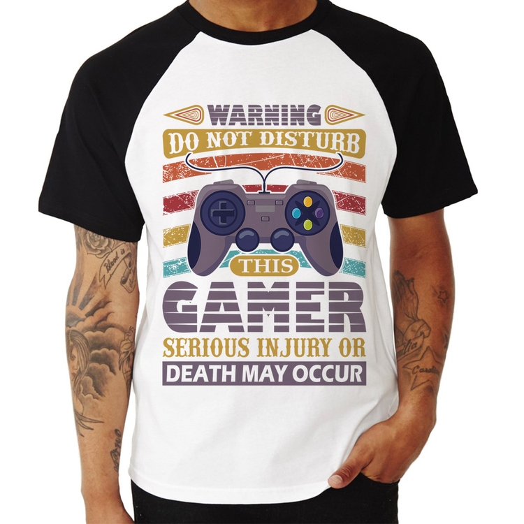 Camiseta Raglan Do Not Disturb This Gamer
