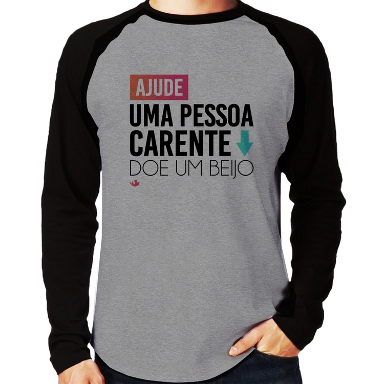 Camiseta Raglan Doe um beijo Manga Longa - Cinza/Preto