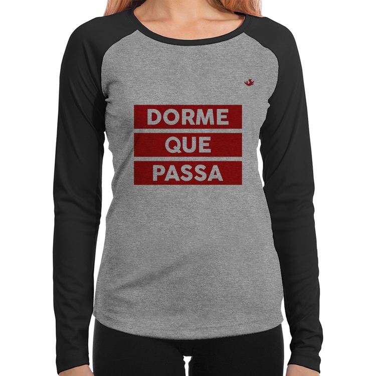 Baby Look Raglan Dorme que passa Manga Longa - Cinza/Preto