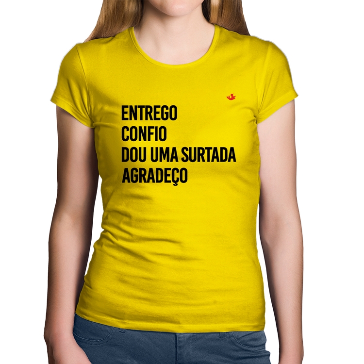 Baby Look Algodão Dou uma surtada - Amarela