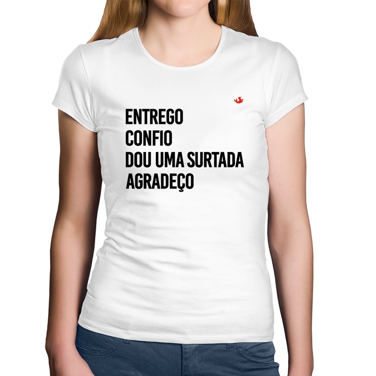 Baby Look Algodão Dou uma surtada - Branca