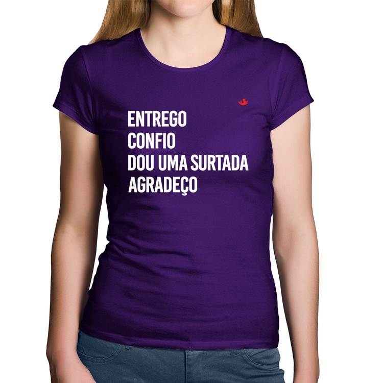 Baby Look Algodão Dou uma surtada - Roxa