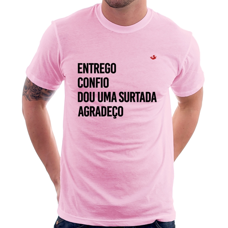 Camiseta Dou uma surtada - Rosa Bebê